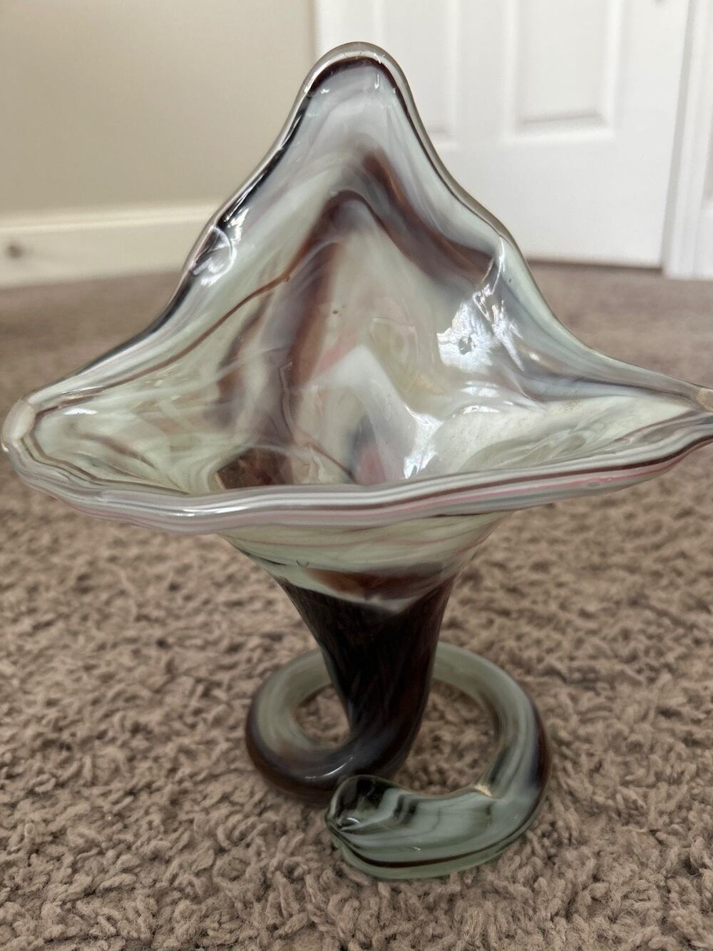 Vintage Sooner Hand Blown Glass - Jack In the Pulpit - vase. Purple